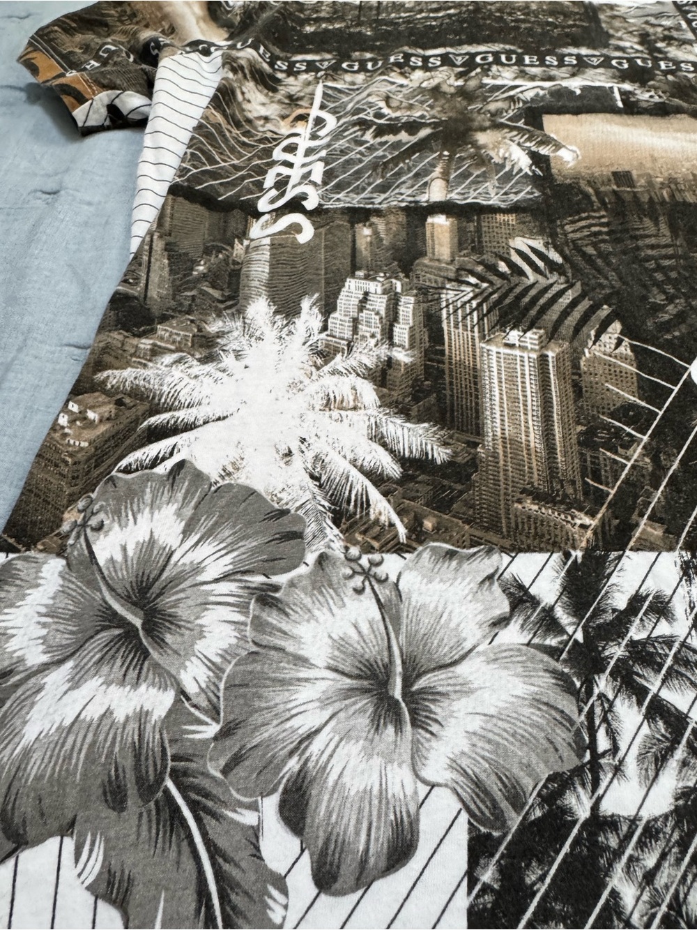 GUESS Los Angeles Graphic T Men’s L Y2K Streetwear All Over Print Cotton T - Picture 4 of 13